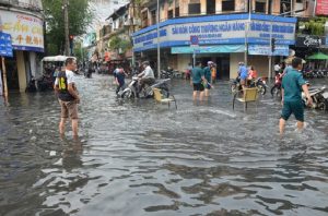 Nước ngập một số tuyến đường tại Quận Tân Phú